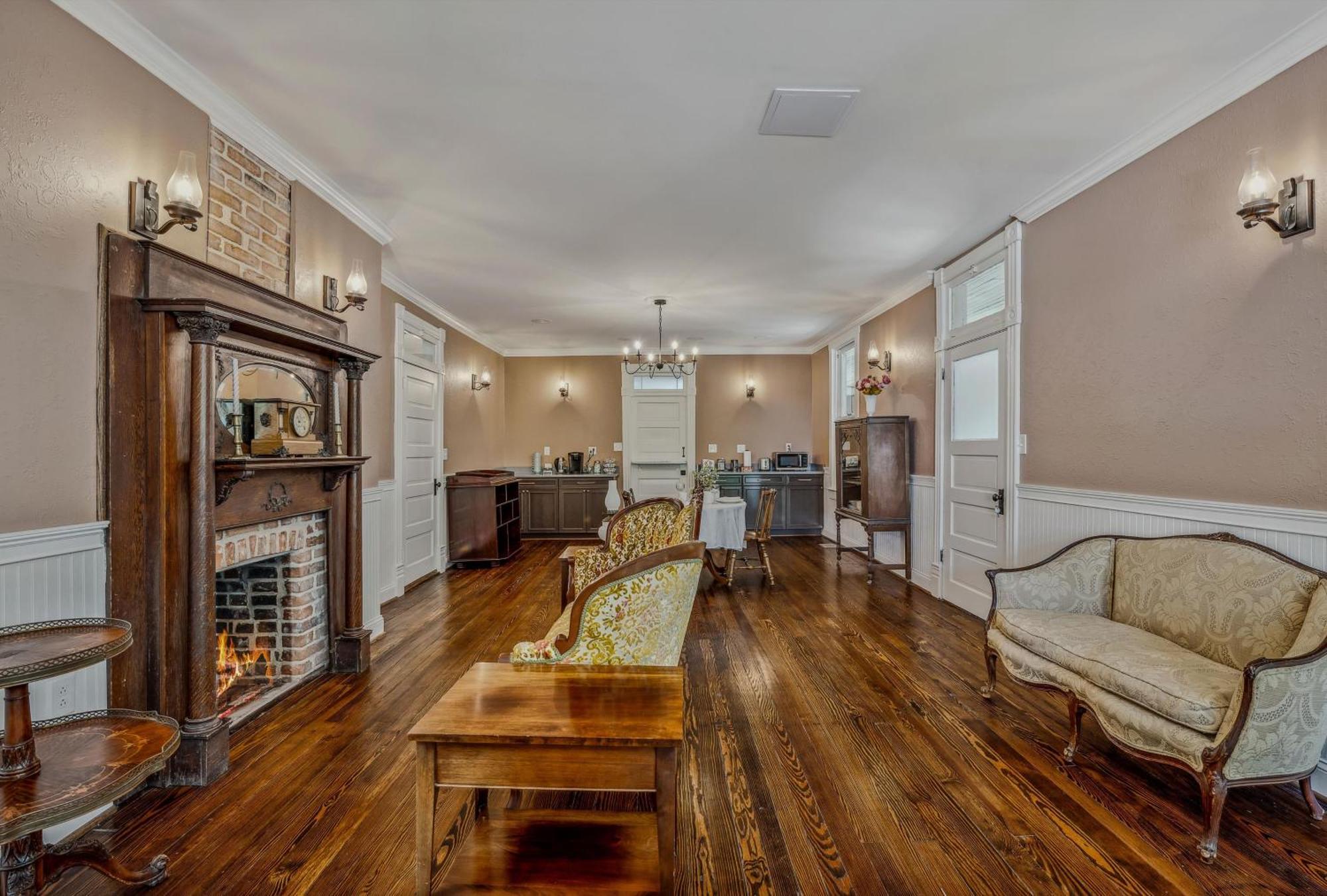 The Grand Castalian Inn Bed And Breakfast Berkeley Springs Exterior foto
