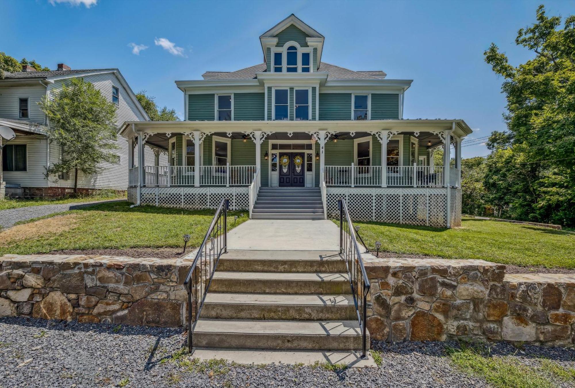 The Grand Castalian Inn Bed And Breakfast Berkeley Springs Exterior foto